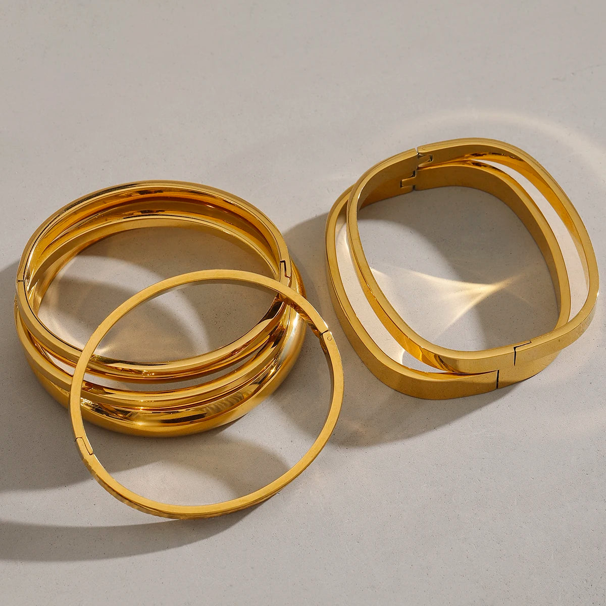 18k Gold Plated Smooth Steel Curved Square Smooth Buckle Bangle Cuff Bracelet Femme Waterproof Rust Proof Jewelry Bijoux