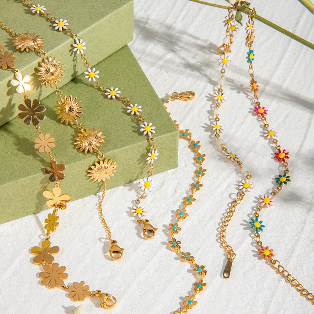 Daisy Chain Bracelet – 18K Gold Plated Stainless Steel