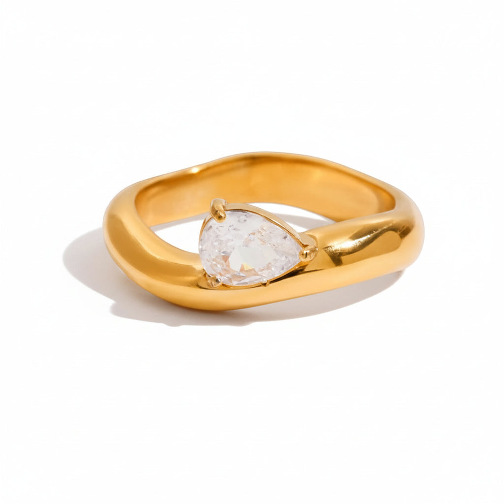 Rhinestone Band Ring – 18K Gold Plated Stainless Steel