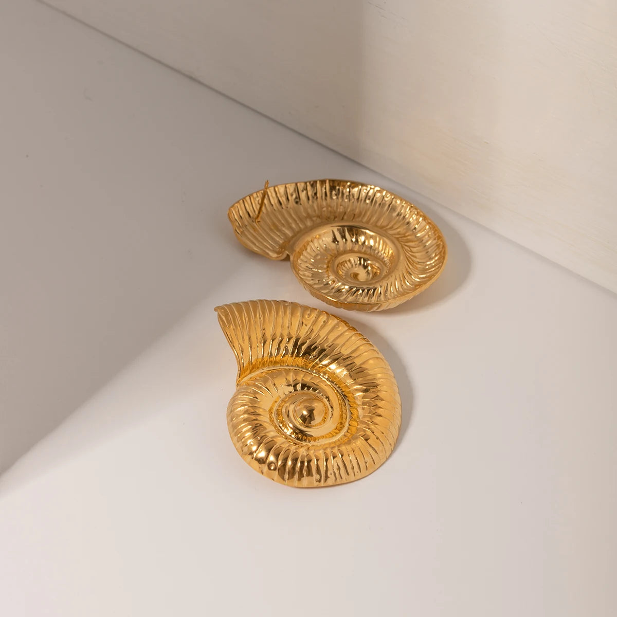Chunky Conch Stud Earrings – 18K Gold Plated Stainless Steel