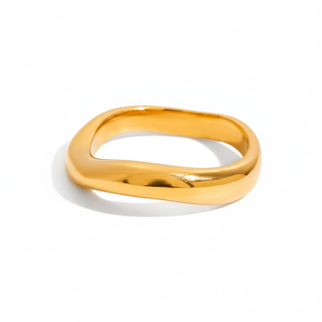 Rhinestone Band Ring – 18K Gold Plated Stainless Steel