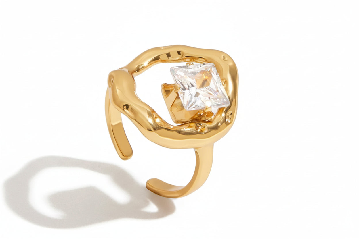 Linear Zircon Ring – 18K Gold Plated Stainless Steel