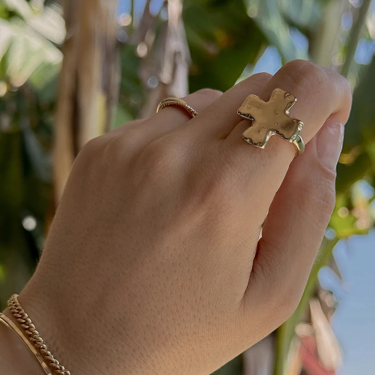 Hammered Cross Jewelry Set – 18K Gold Plated Stainless Steel