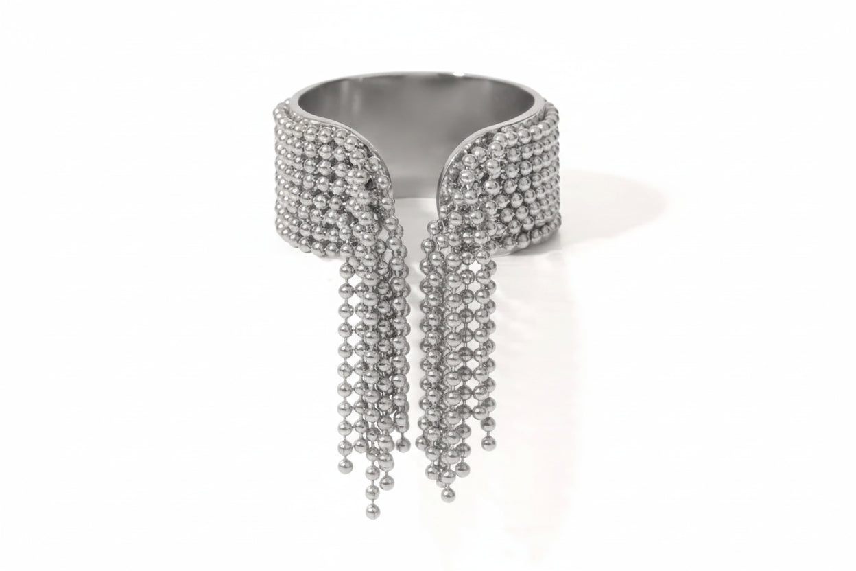 Chain Tassel Ring – 18K Gold Plated Stainless Steel