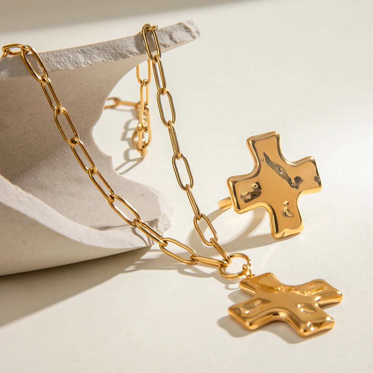 Hammered Cross Jewelry Set – 18K Gold Plated Stainless Steel