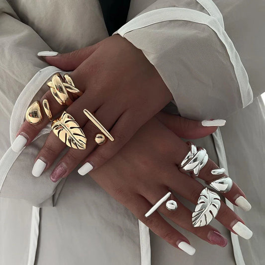 NORÉLI Feather Leaf Open Ring – 18K Gold Plated Stainless Steel